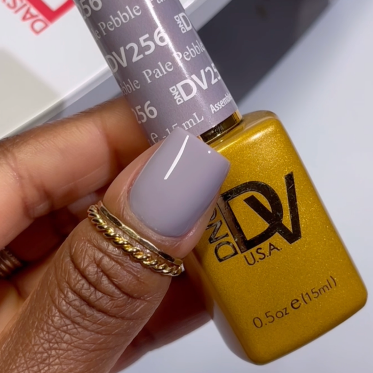 Pale Pebble DIVA #256